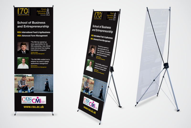 Dịch vụ in standee Quận 3 chất lượng cao