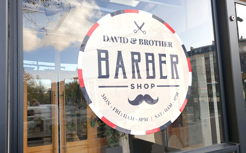 In sticker theo yêu cầu TPHCM luôn hỗ trợ khách hàng chu đáo