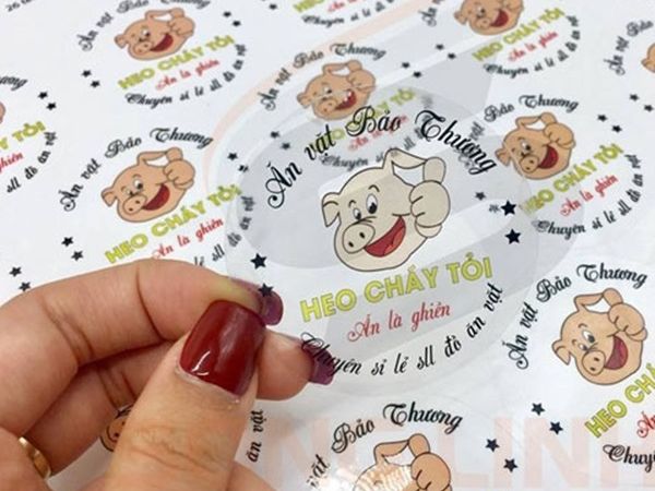 Sticker trong suốt hỗ trợ quảng bá thương hiệu