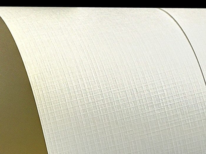 Chất liệu cao cấp, thiết kế dễ dàng, bắt mắt