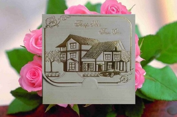 Mẫu giấy mời tân gia nhà mới có kiểu dáng hình vuông