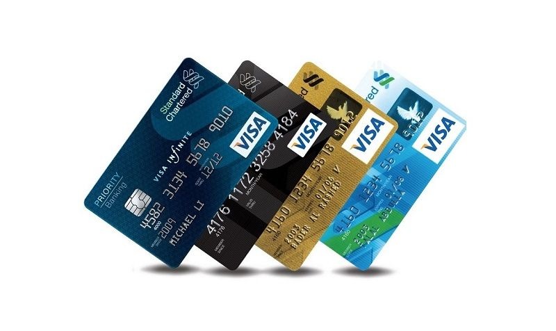 Mẫu thẻ nhựa in dập nổi mang đến vẻ ngoài sang trọng