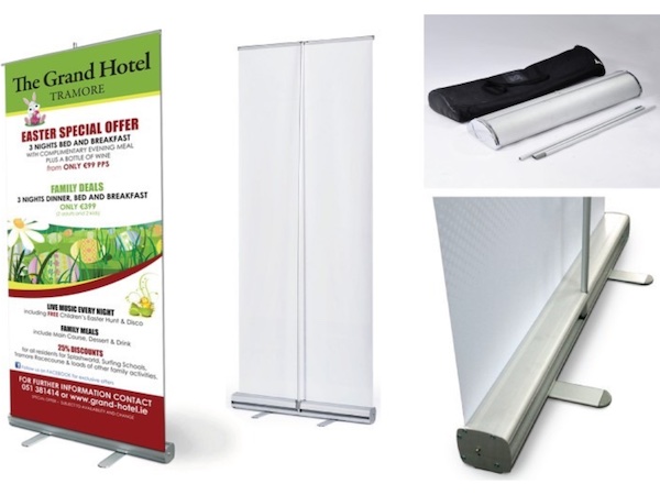 Sản phẩm standee cuốn nhôm với hệ khung chắc chắn