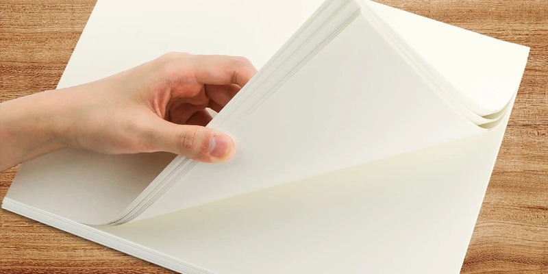 Giấy in sách Ivory với bề mặt bóng mịn, dễ dàng in ấn