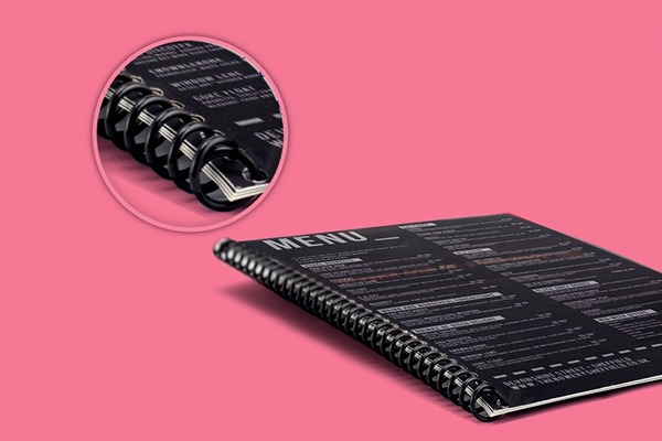 Gia công là bước cuối cùng để hoàn thiện menu đóng cuốn lò xo