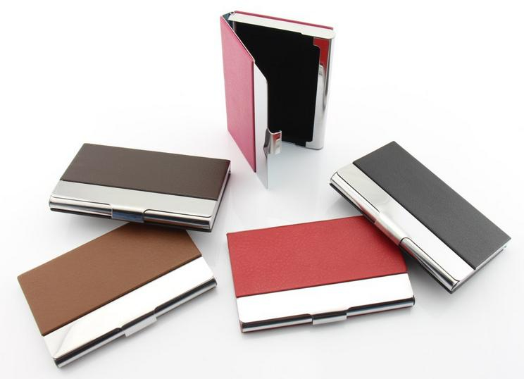 Hộp đựng card visit thường đựng được tầm 30 đến 50 tấm