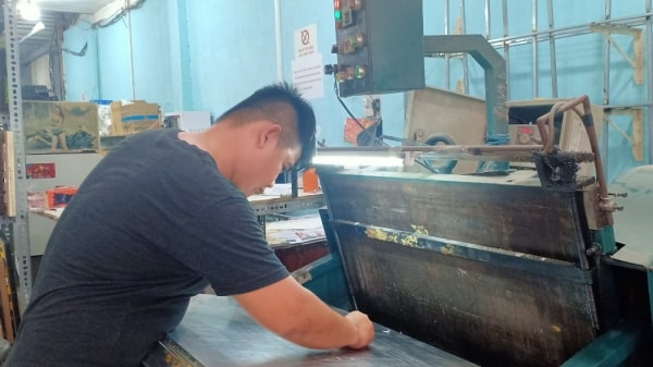 Máy in decal công nghệ Offset - In Nhanh Nhanh