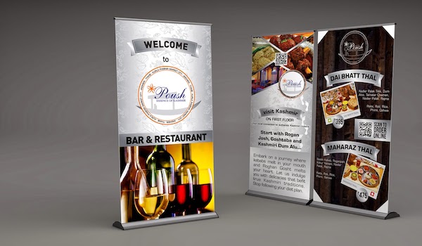 Mẫu standee chuyên nghiệp dễ dàng truyền tải thông điệp của thương hiệu