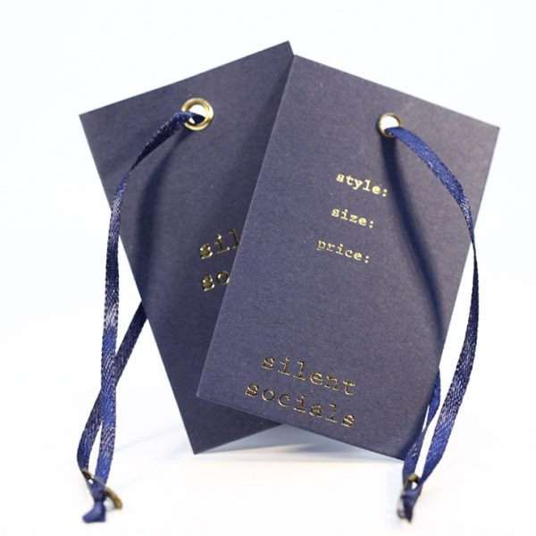 Mẫu mác treo quần áo lịch lãm