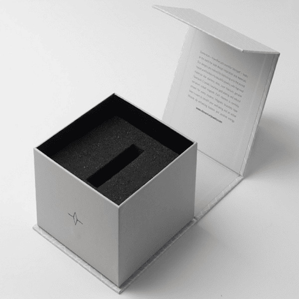 Mẫu nắp lật đơn giản sang trọng