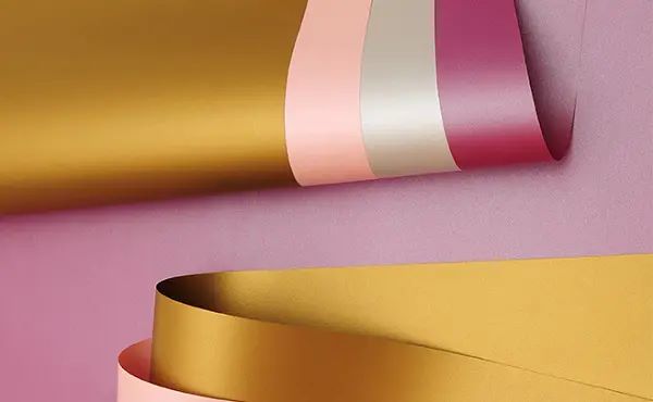 Giấy ánh trai là chất liệu tinh xảo từ thiên nhiên, tôn vinh vẻ đẹp cao cấp