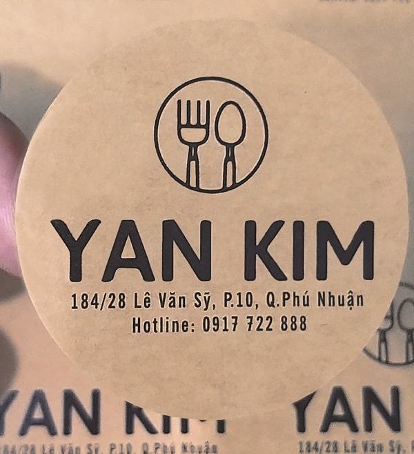 Mẫu sticker được ứng dụng trong quán ăn