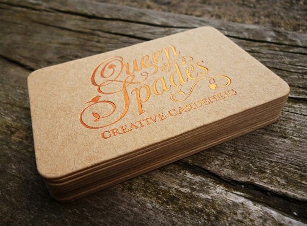 Mẫu danh thiếp ép kim ngày càng nhiều người ưa chuộng sử dụng