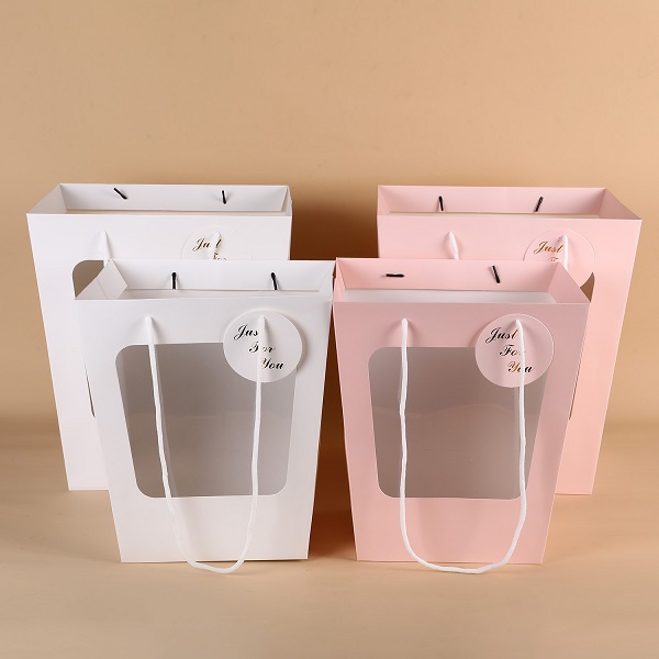 Mẫu túi giấy màu trắng hồng sang trọng