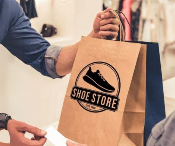 Mẫu túi giấy đựng giày đơn giản và tinh tế