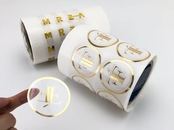 Decal nhựa cho phép nhìn xuyên qua từ cả hai mặt