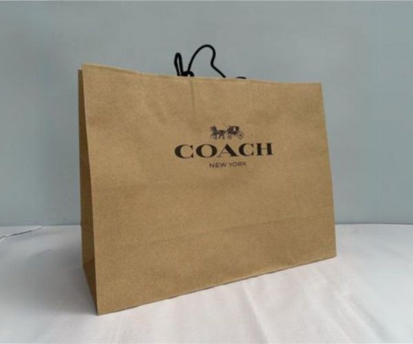 Túi giấy Coach từ chất liệu giấy Kraft -1
