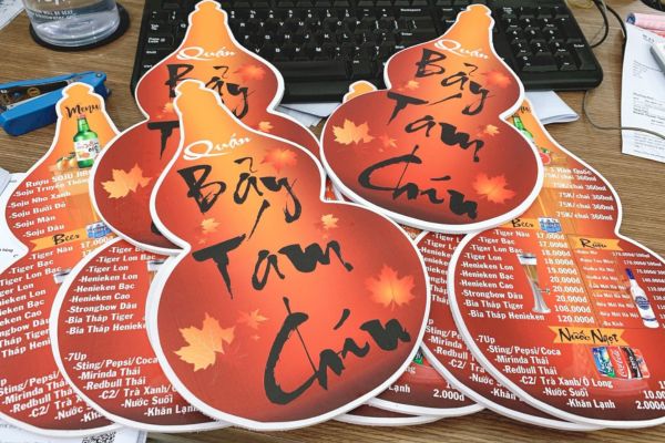 Thiết kế menu độc lạ của quán nhậu Bảy Tám Chín