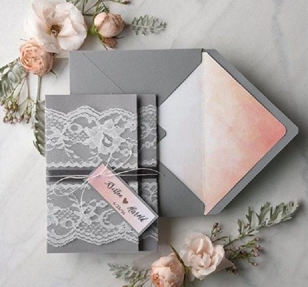 Thiết kế thiệp cưới phá cách ấn tượng