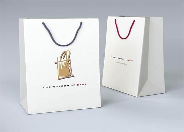 Túi kraft trắng in hình và chữ theo yêu cầu