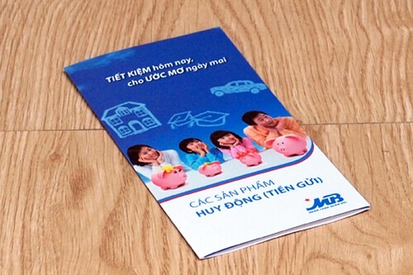 Mẫu tờ rơi ngân hàng với logo và thông tin ngân hàng sẽ giúp tăng cường nhận thức thương hiệu