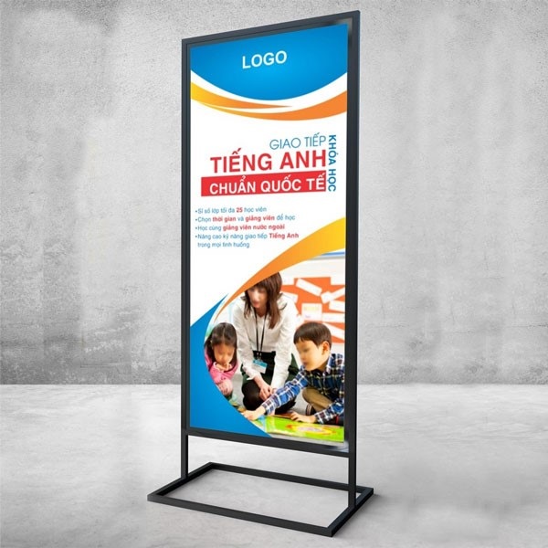 Kích thước Standee khung sắt phổ biến