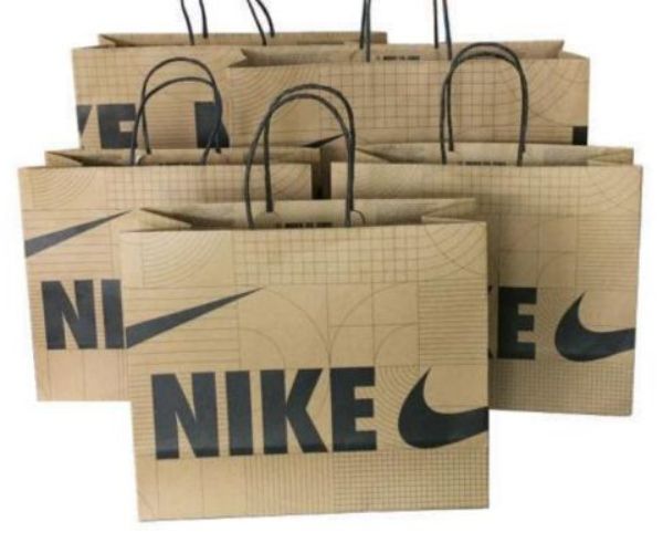 Mẫu túi giấy đựng giày theo phong cách riêng